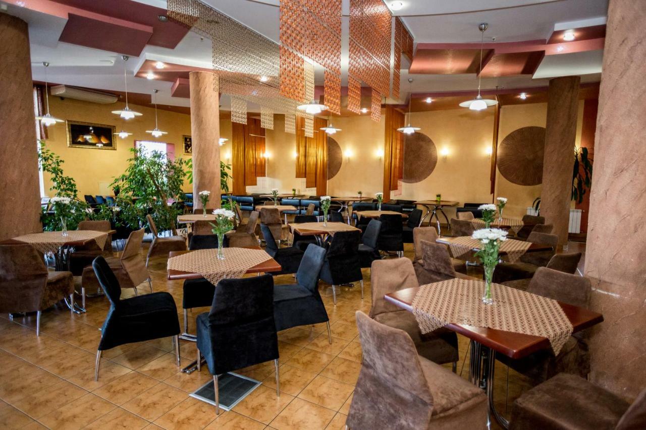 Dalos Sarny  Exterior foto