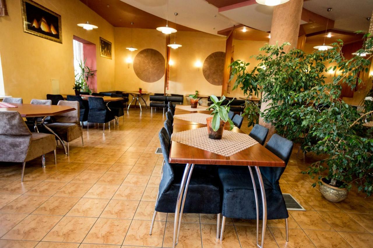 Dalos Sarny  Exterior foto