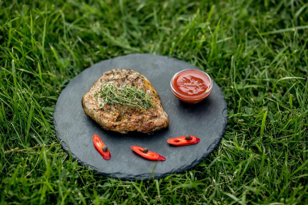 Dalos Sarny  Exterior foto